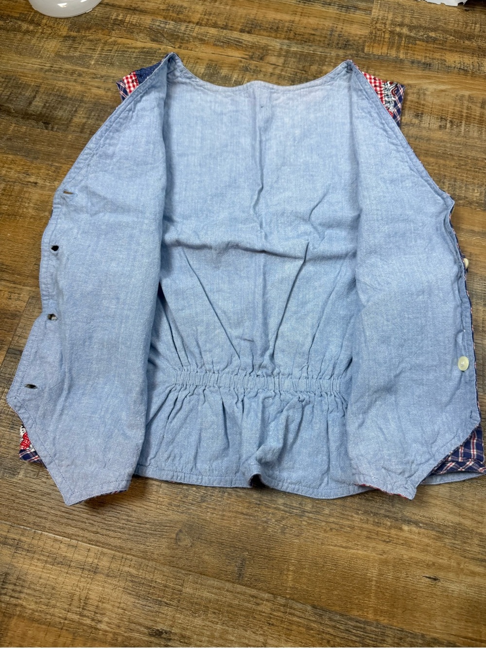 Vintage Patchwork Cottage Vest Red Blue Button Front - Picture 4 of 5